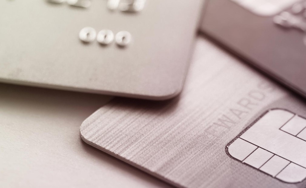 Real-World-Examples-of-Top-Online-Debit-Cards