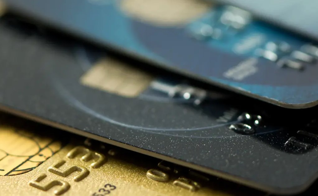 Key-Features-of-Black-Card-BCA