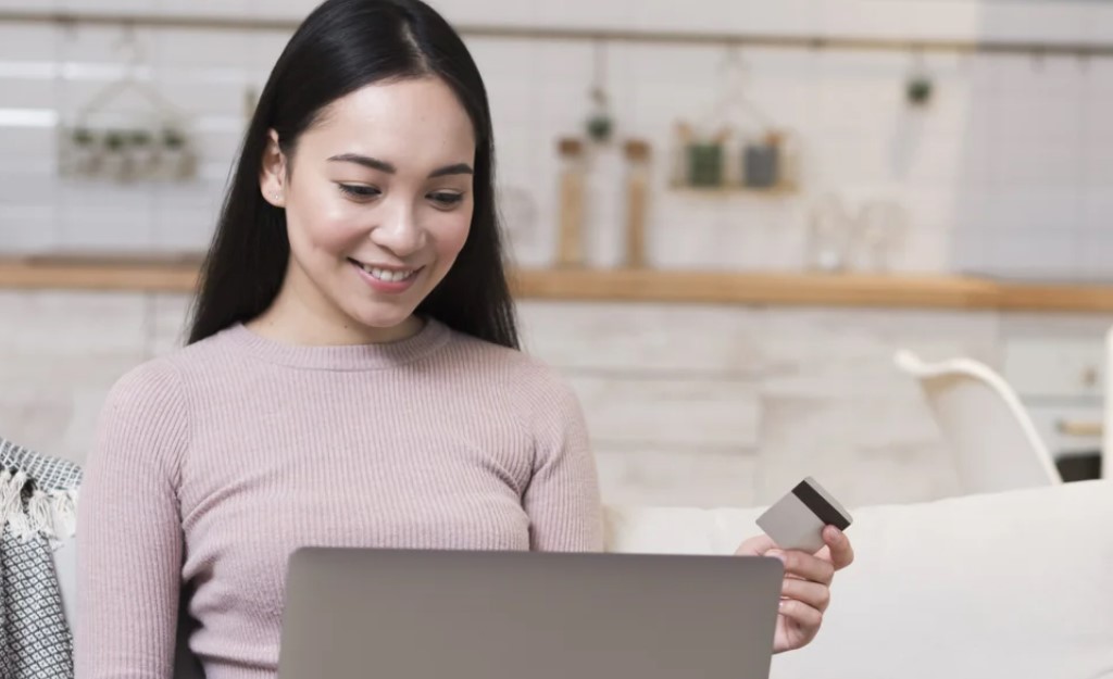 Real-World-Example-Products-Related-to-Voyager-Debit-Card